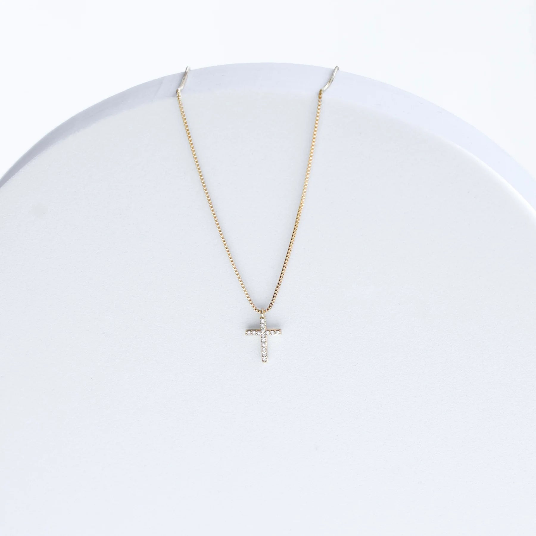 M16 SMALL DIAMD CROSS NECKLACE219451