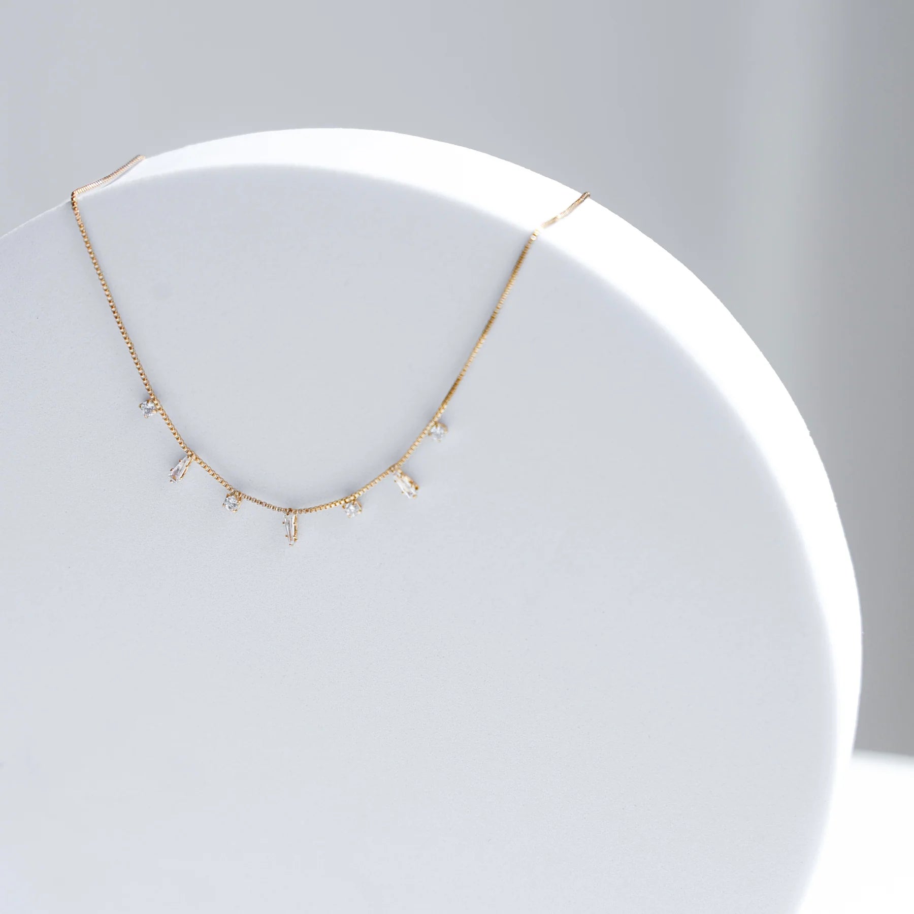 M16  DIF SHAPES CRYSTALS NK219466