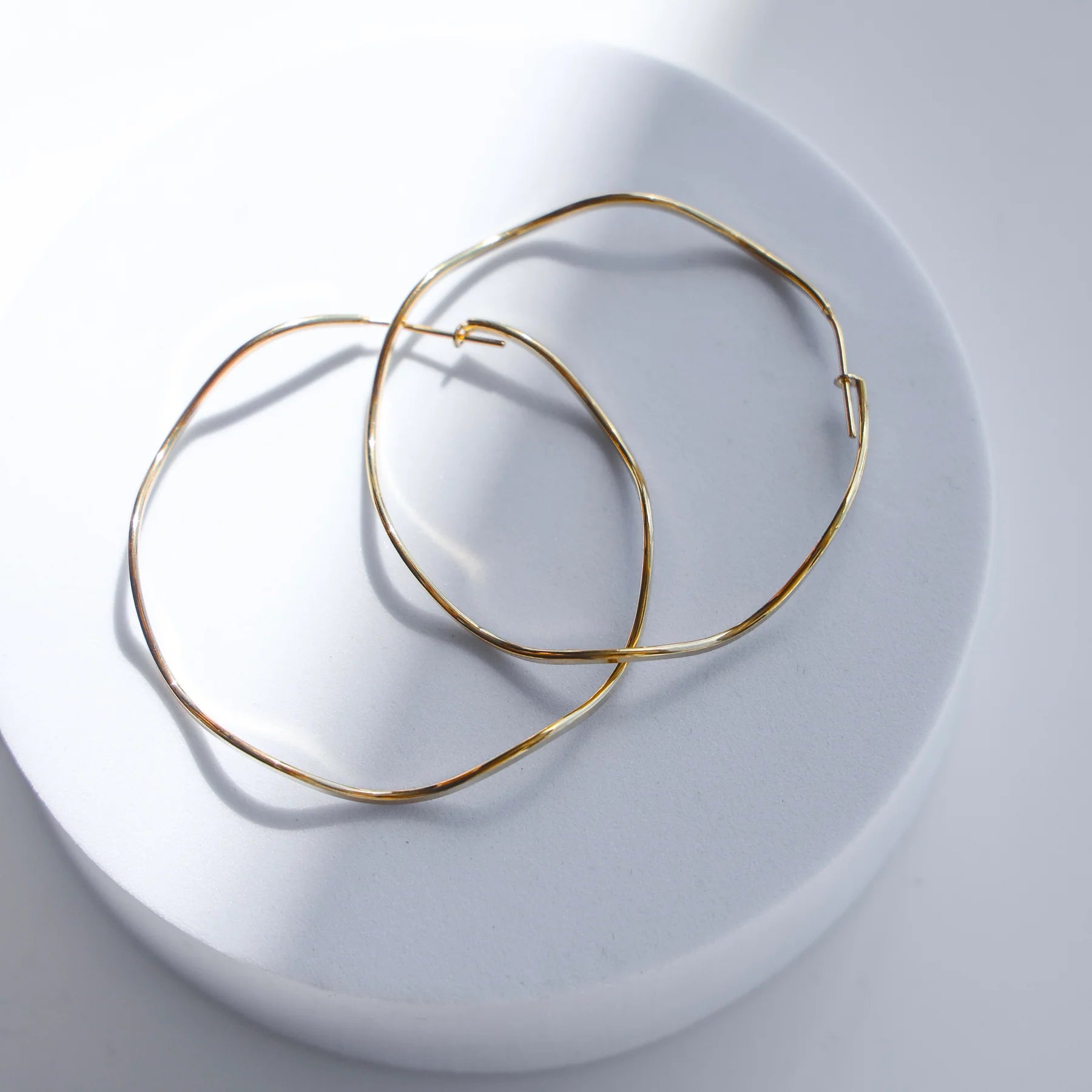 M16 GROOVY HOOPS EARRING219531