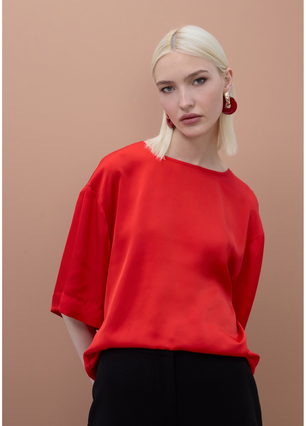 LOLA RED TOP
